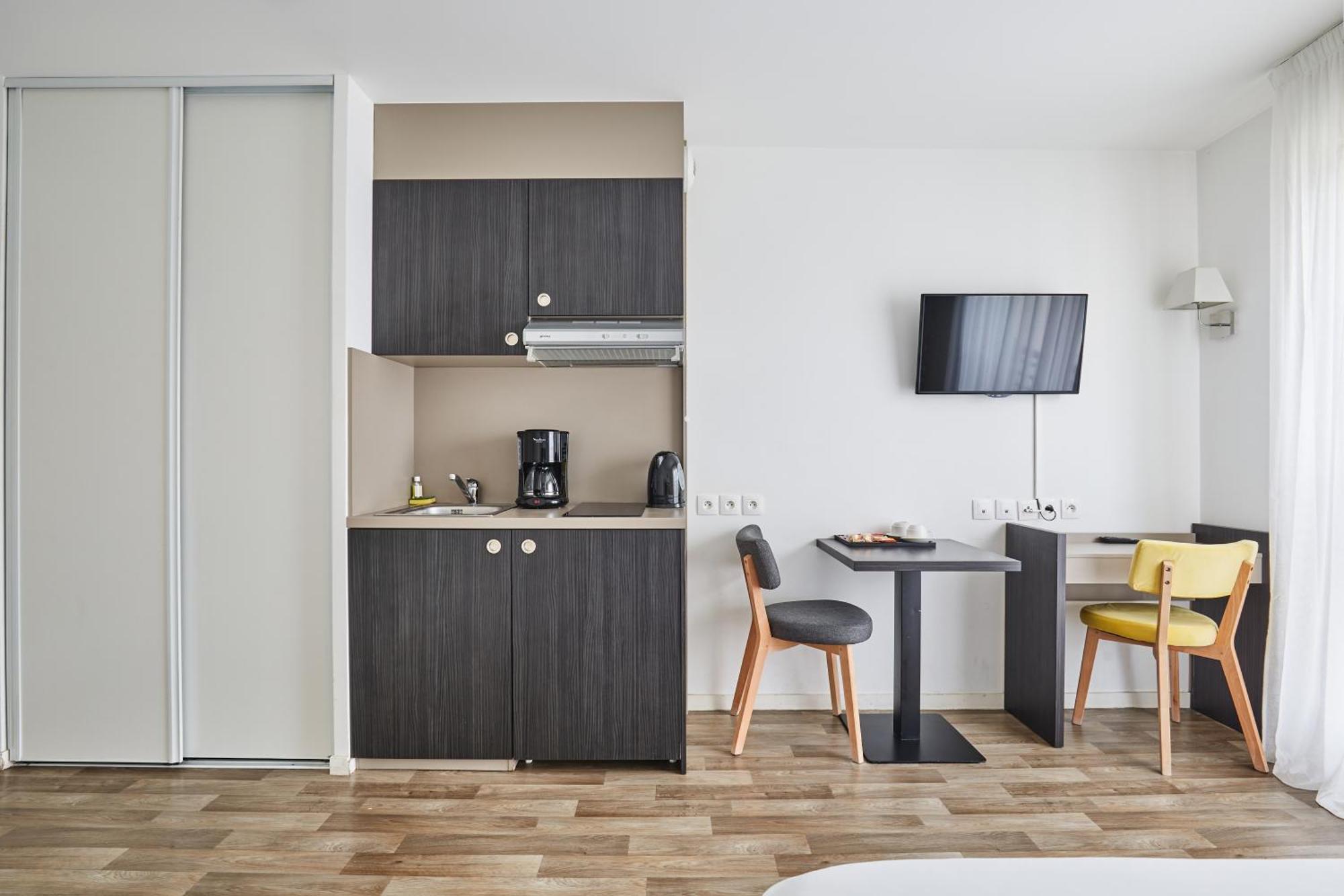 Appart Hotel Odalys City Paris Levallois Exterior photo