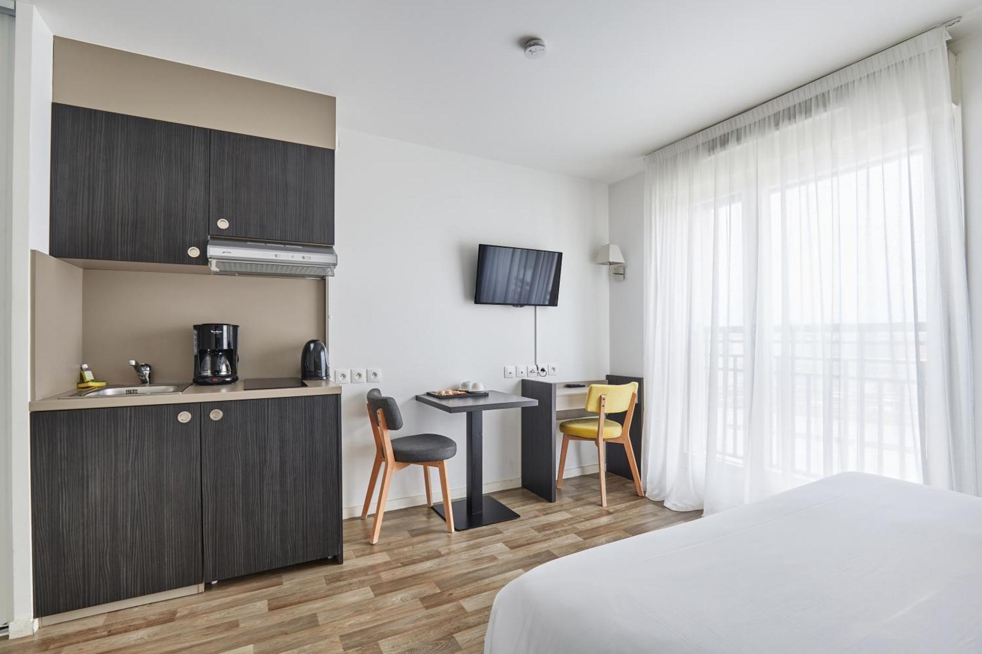 Appart Hotel Odalys City Paris Levallois Exterior photo
