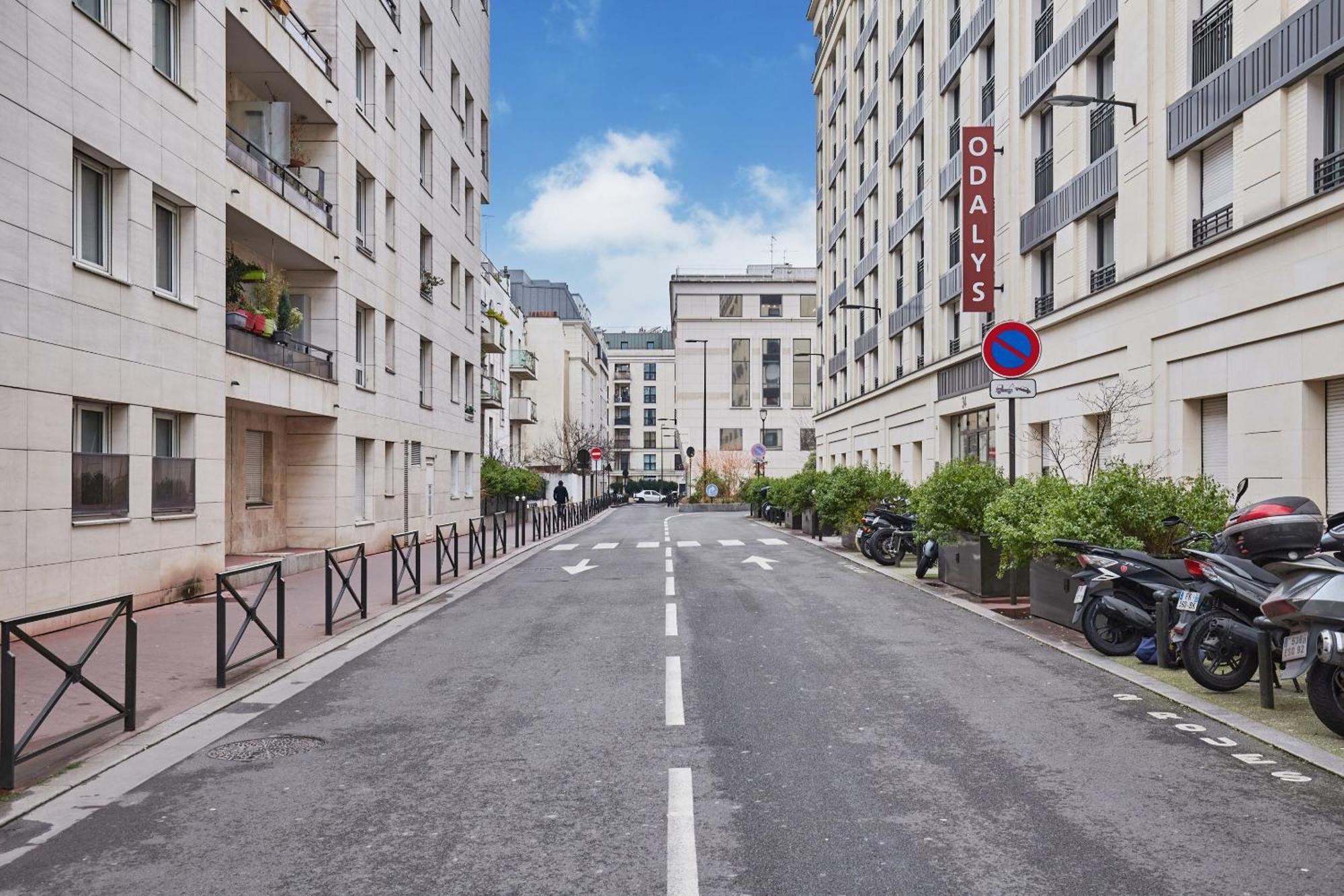 Appart Hotel Odalys City Paris Levallois Exterior photo