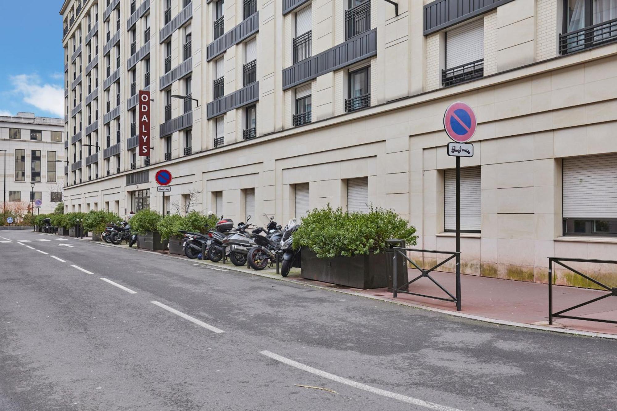 Appart Hotel Odalys City Paris Levallois Exterior photo